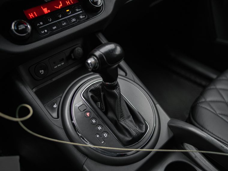 KIA Sportage 2013 года, 256 119 км - вид 10