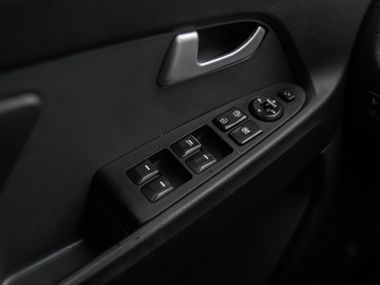 KIA Sportage 2013 года, 256 119 км - вид 11