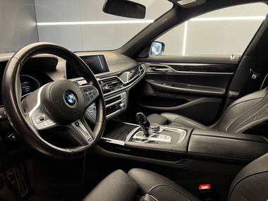 BMW 7 серия 2021 года, 91 780 км - вид 9