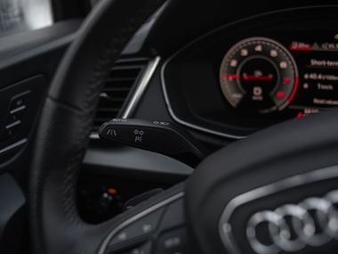 Audi Q5L 2023 года, 5 498 км - вид 8