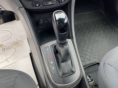 Hyundai Solaris 2016 года, 79 799 км - вид 11