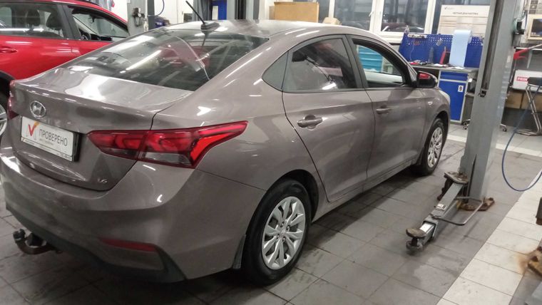 Hyundai Solaris 2018 года, 83 000 км - вид 3