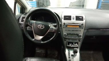 Toyota Avensis 2010 года, 340 000 км - вид 5