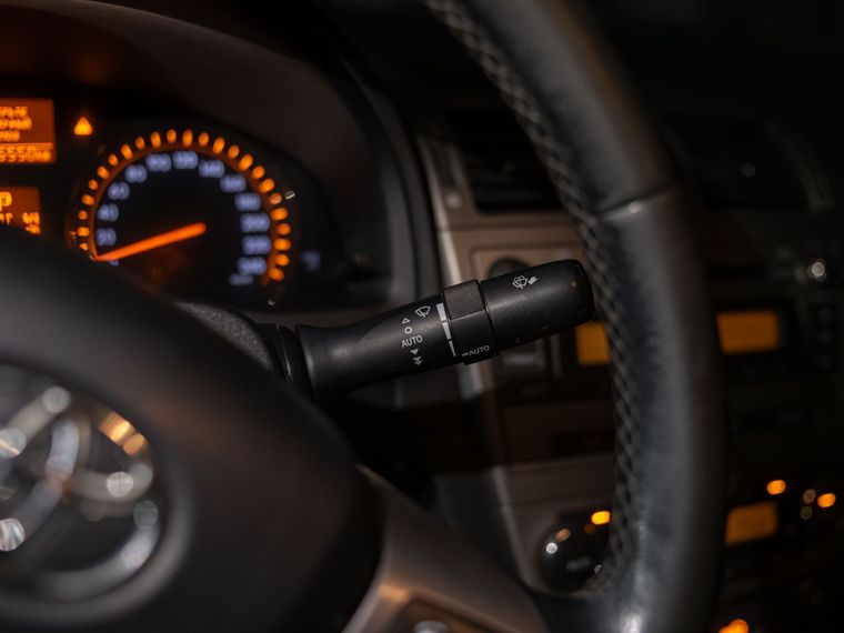 Toyota Avensis 2010 года, 340 000 км - вид 7