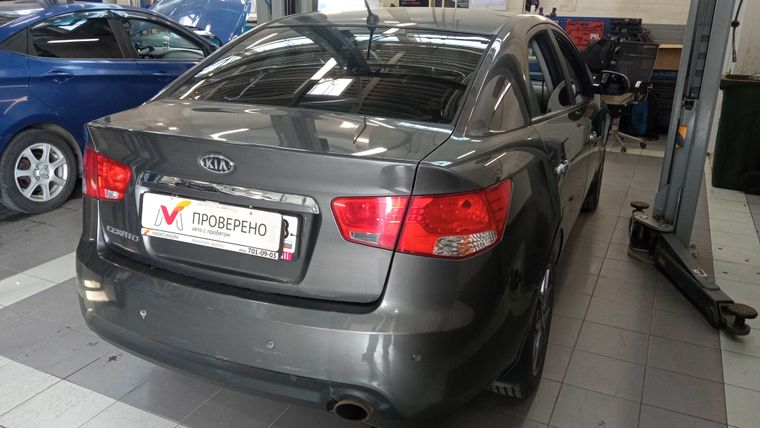 Kia Cerato 2012 года, 179 645 км - вид 3