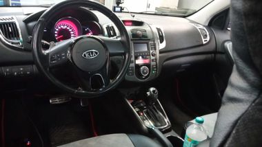Kia Cerato 2012 года, 179 645 км - вид 5