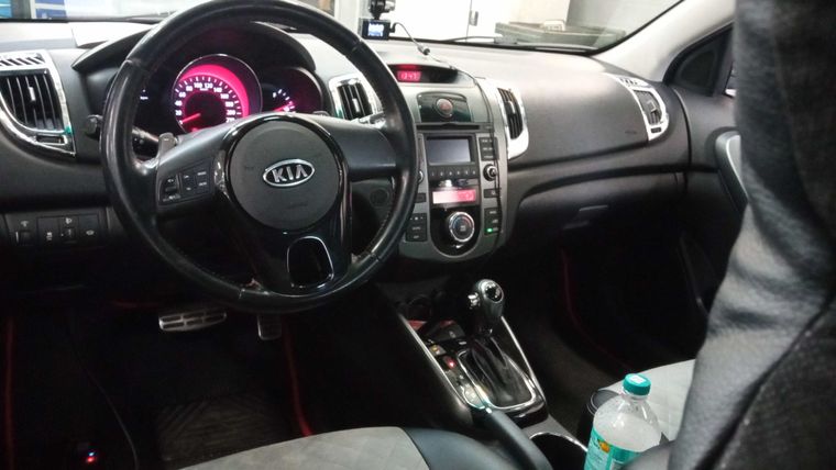 Kia Cerato 2012 года, 179 645 км - вид 5