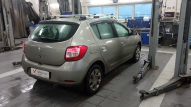 Renault Sandero 2015 года, 76 400 км - вид 3