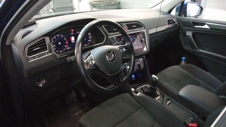 Volkswagen Tiguan 2018 года, 71 544 км - вид 5