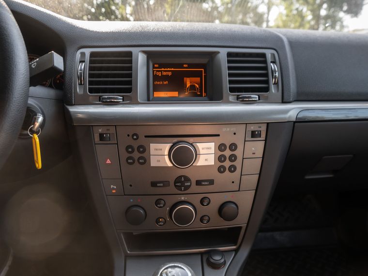 Opel Vectra 2008 года, 386 235 км - вид 7