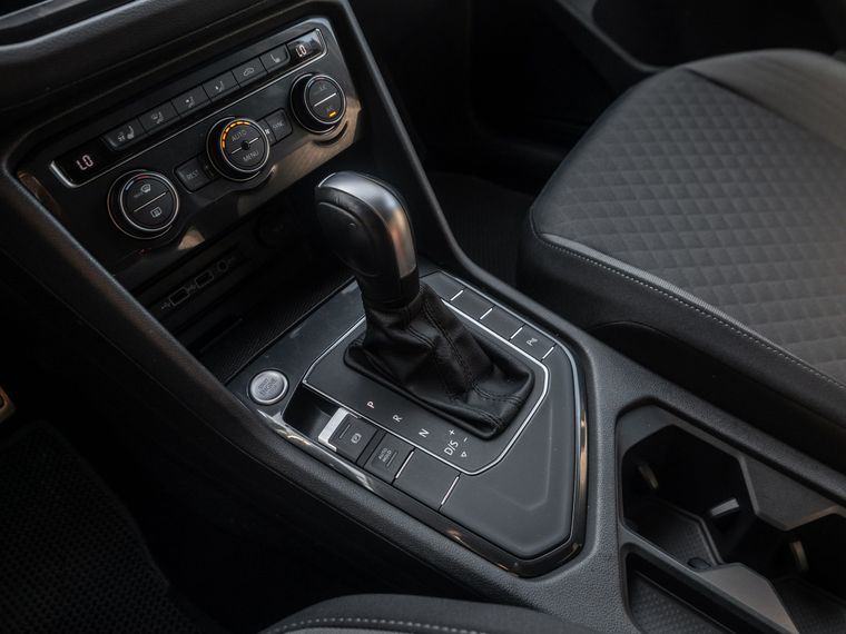 Volkswagen Tiguan 2020 года, 85 000 км - вид 9