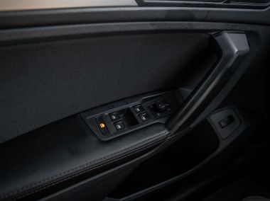 Volkswagen Tiguan 2020 года, 85 000 км - вид 10