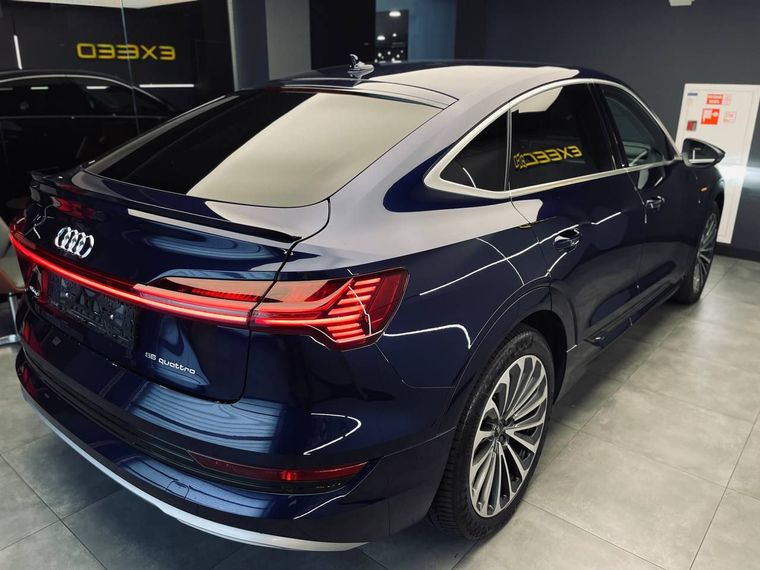 Audi e-tron Sportback 2020 года, 46 841 км - вид 4