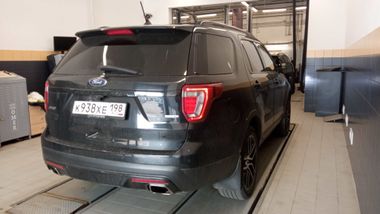 Ford Explorer 2017 года, 191 186 км - вид 3