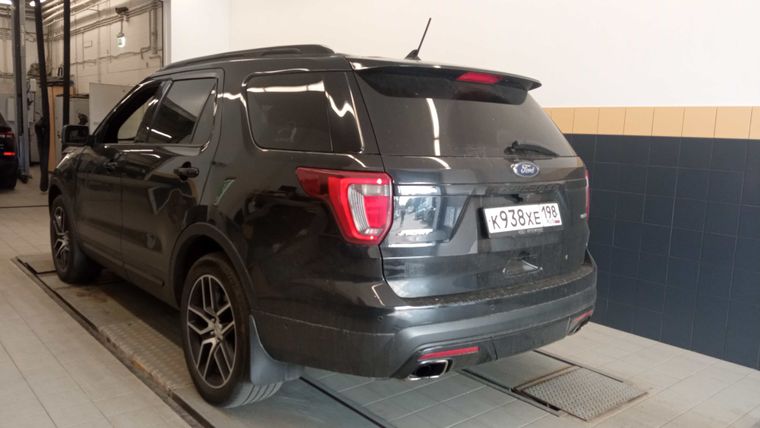 Ford Explorer 2017 года, 191 186 км - вид 4