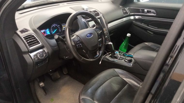 Ford Explorer 2017 года, 191 186 км - вид 5