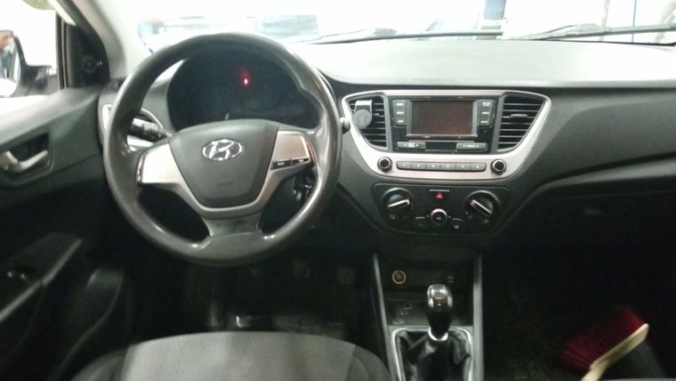 Hyundai Solaris 2017 года, 168 000 км - вид 4