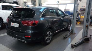 KIA Sorento 2018 года, 99 400 км - вид 3