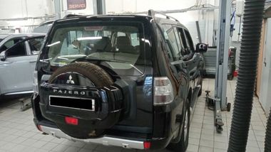 Mitsubishi Pajero 2013 года, 233 869 км - вид 3