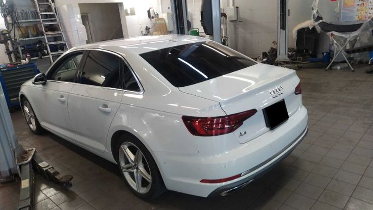 Audi A4 2019 года, 97 076 км - вид 4