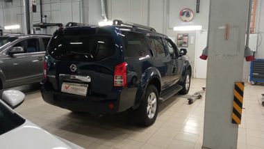 Nissan Pathfinder 2008 года, 247 129 км - вид 3