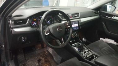 Skoda Superb 2017 года, 133 574 км - вид 5