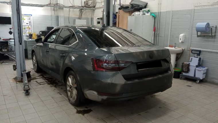 Skoda Superb 2017 года, 133 574 км - вид 4