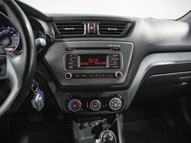KIA Rio 2015 года, 148 729 км - вид 9