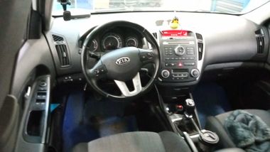 KIA Ceed 2012 года, 242 139 км - вид 5