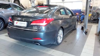 Hyundai i40 2012 года, 189 308 км - вид 3