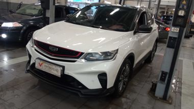 Белый Geely Coolray 2021 года | VIN 439220