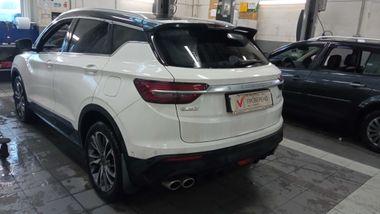 Geely Coolray 2021 года, 78 300 км - вид 4