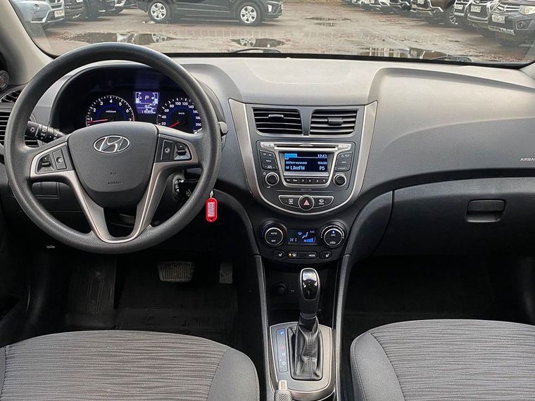 Hyundai Solaris 2015 года, 119 398 км - вид 8