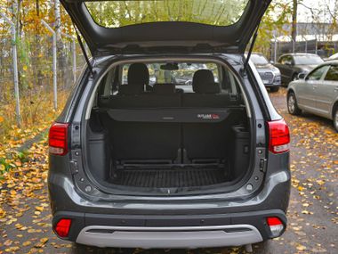 Mitsubishi Outlander 2019 года, 171 000 км - вид 14