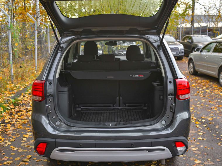 Mitsubishi Outlander 2019 года, 171 000 км - вид 14