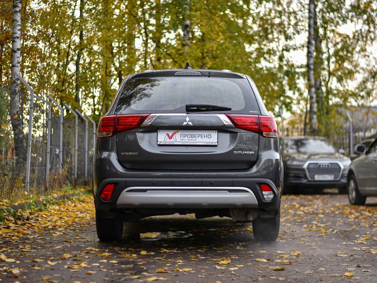 Mitsubishi Outlander 2019 года, 171 000 км - вид 4
