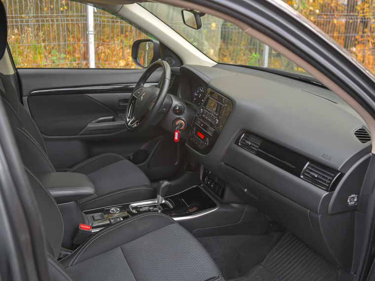 Mitsubishi Outlander 2019 года, 171 000 км - вид 13