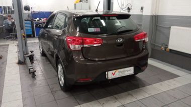 KIA Rio 2016 года, 98 086 км - вид 4