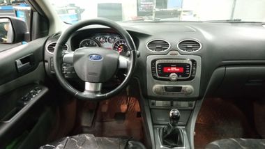 Ford Focus 2011 года, 163 886 км - вид 5
