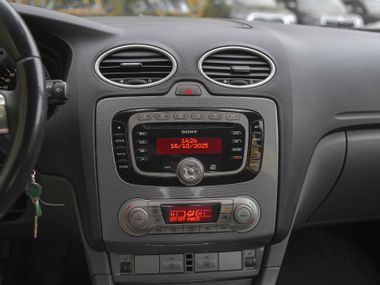 Ford Focus 2011 года, 163 886 км - вид 7