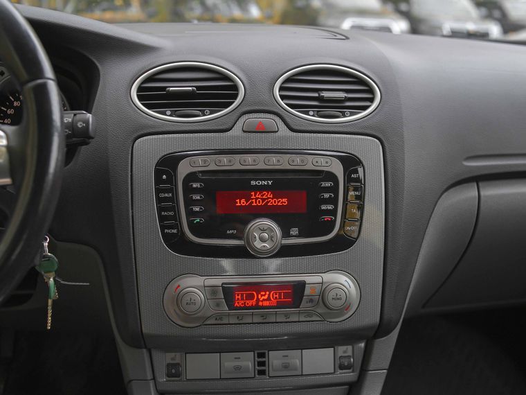 Ford Focus 2011 года, 163 886 км - вид 7