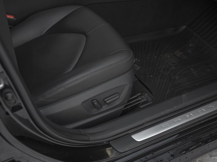 Toyota Camry 2019 года, 207 467 км - вид 15