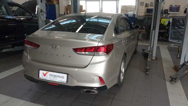 Hyundai Sonata 2018 года, 102 697 км - вид 3