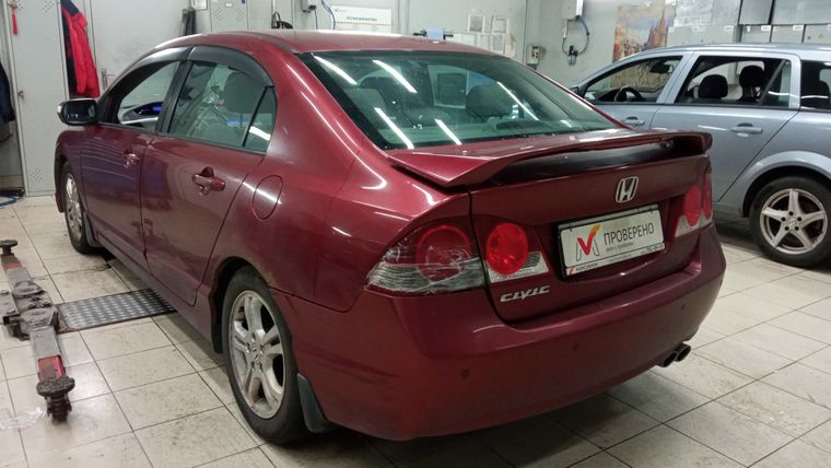 Honda Civic 2008 года, 189 521 км - вид 4