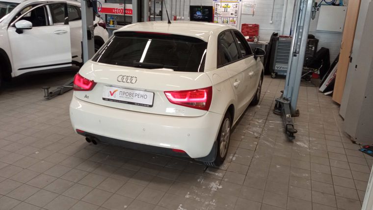 Audi A1 2012 года, 175 000 км - вид 3