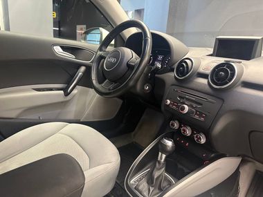 Audi A1 2012 года, 176 266 км - вид 18