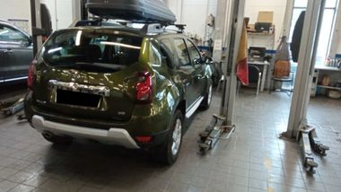 Renault Duster 2017 года, 120 000 км - вид 3
