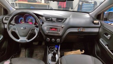 Kia Rio 2016 года, 154 431 км - вид 5