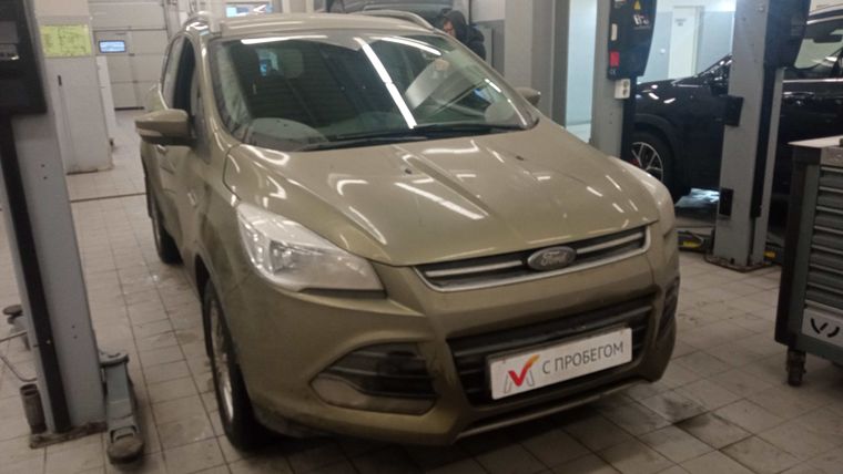 Ford Kuga 2014 года, 90 336 км - вид 3