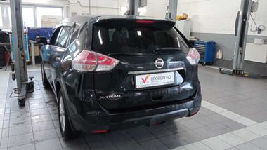 Nissan X-Trail 2017 года, 140 816 км - вид 4